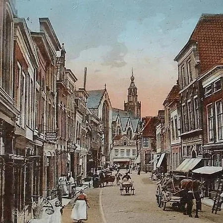 Family In Central, Historic *